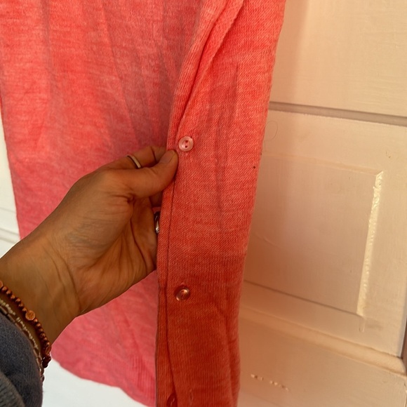 NWT Simply Noelle Coral Multi Use Scarf/Poncho - Picture 4 of 4